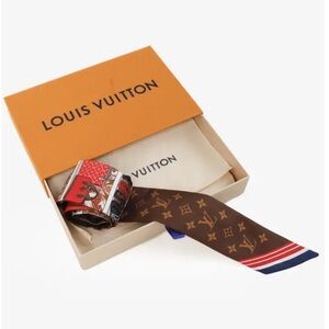Rare Louis Vuitton Bandeau Silk Scarf